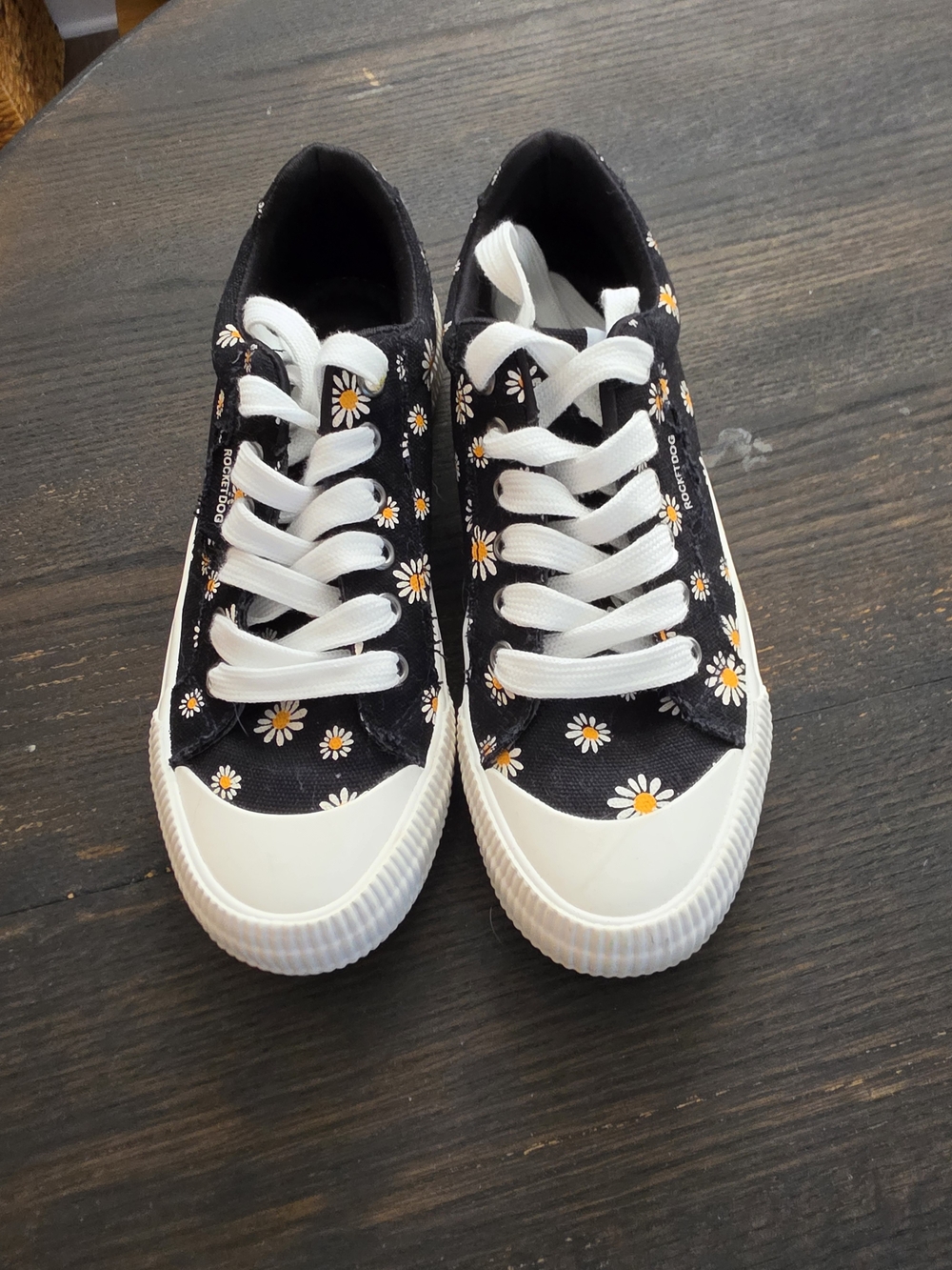 Women's Daisy Print Canvas Sneakers - Black/White